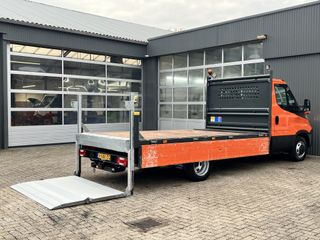 Voertuigafbeelding 3