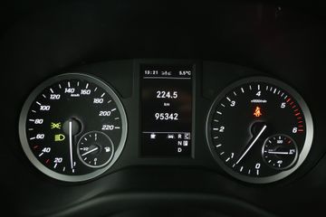 Voertuigafbeelding 11