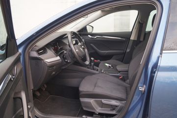 Voertuigafbeelding 6