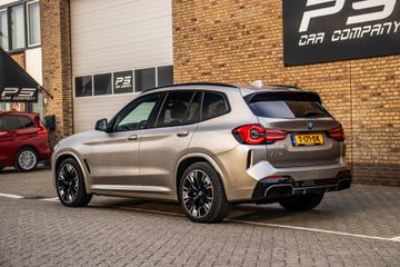 Voertuigafbeelding 3