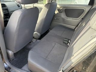 Voertuigafbeelding 6