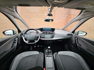 Voertuigafbeelding 6