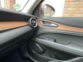 Voertuigafbeelding 12