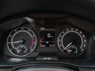 Voertuigafbeelding 9