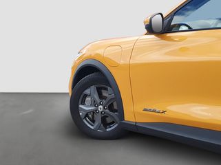 Voertuigafbeelding 6