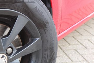 Voertuigafbeelding 3