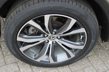 Voertuigafbeelding 4