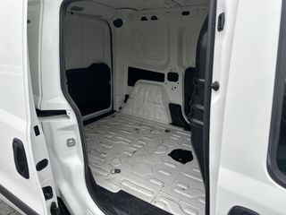 Voertuigafbeelding 8