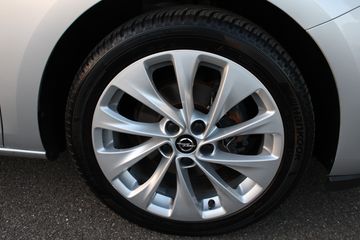 Voertuigafbeelding 9