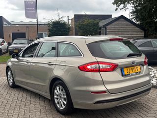 Voertuigafbeelding 6