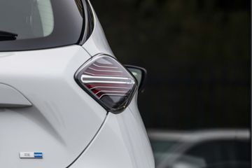 Voertuigafbeelding 6