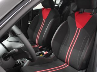 Voertuigafbeelding 6