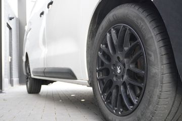 Voertuigafbeelding 8