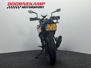 Voertuigafbeelding 12