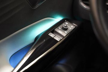 Voertuigafbeelding 21