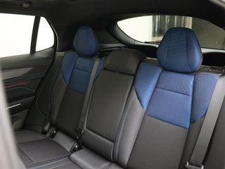 Voertuigafbeelding 6