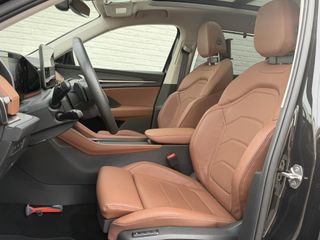 Voertuigafbeelding 3