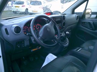 Voertuigafbeelding 9