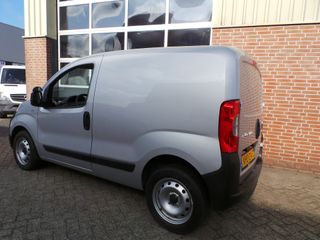 Voertuigafbeelding 2