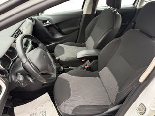 Voertuigafbeelding 14