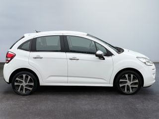 Voertuigafbeelding 5