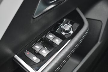 Voertuigafbeelding 15