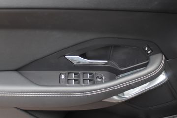 Voertuigafbeelding 30