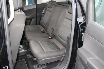 Voertuigafbeelding 6