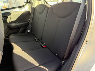 Voertuigafbeelding 12