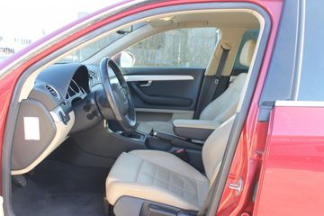 Voertuigafbeelding 6