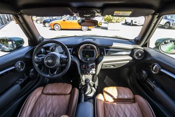 Voertuigafbeelding 19