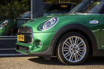 Voertuigafbeelding 9