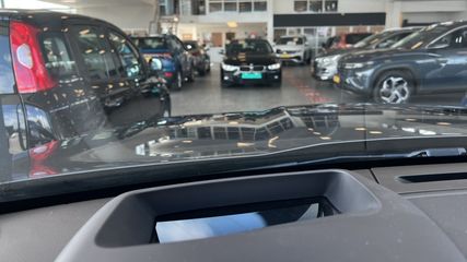 Voertuigafbeelding 21