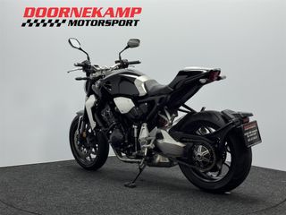 Voertuigafbeelding 10