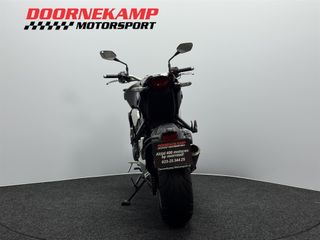 Voertuigafbeelding 12