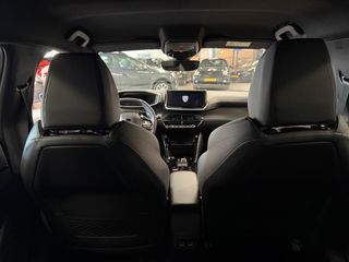 Voertuigafbeelding 12