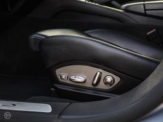 Voertuigafbeelding 39