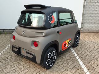 Voertuigafbeelding 8