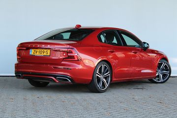 Voertuigafbeelding 3