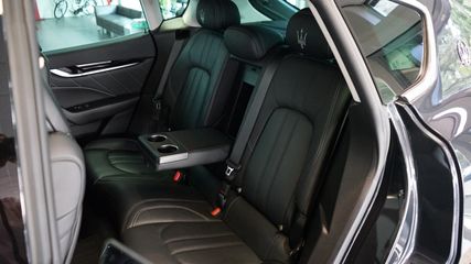 Voertuigafbeelding 7