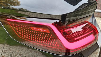 Voertuigafbeelding 10