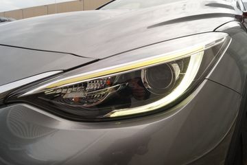 Voertuigafbeelding 8