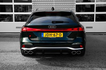 Voertuigafbeelding 3