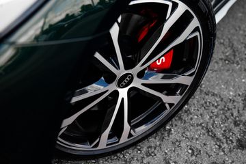 Voertuigafbeelding 6