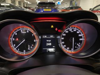 Voertuigafbeelding 17