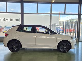 Voertuigafbeelding 7