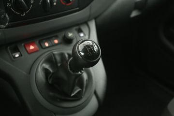 Voertuigafbeelding 16