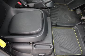 Voertuigafbeelding 4