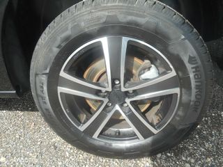 Voertuigafbeelding 8