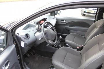 Voertuigafbeelding 9